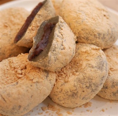 মুগওয়ার্ট রাইস কেক মেশিন